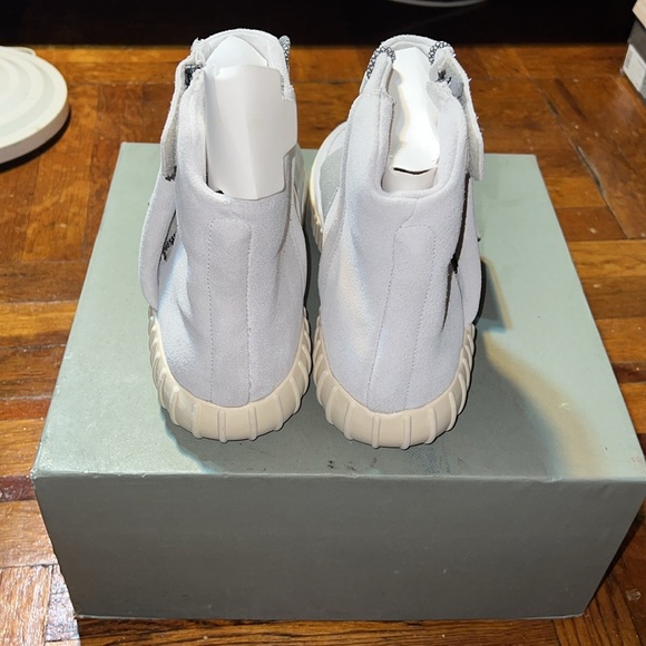 Yeezy 750 OG - Picture 4 of 5